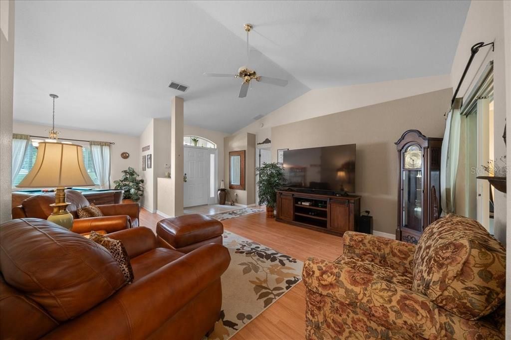 For Sale: $319,000 (3 beds, 2 baths, 2393 Square Feet)