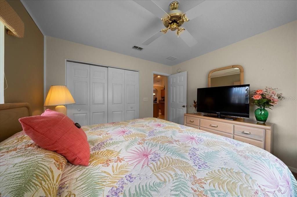 For Sale: $319,000 (3 beds, 2 baths, 2393 Square Feet)