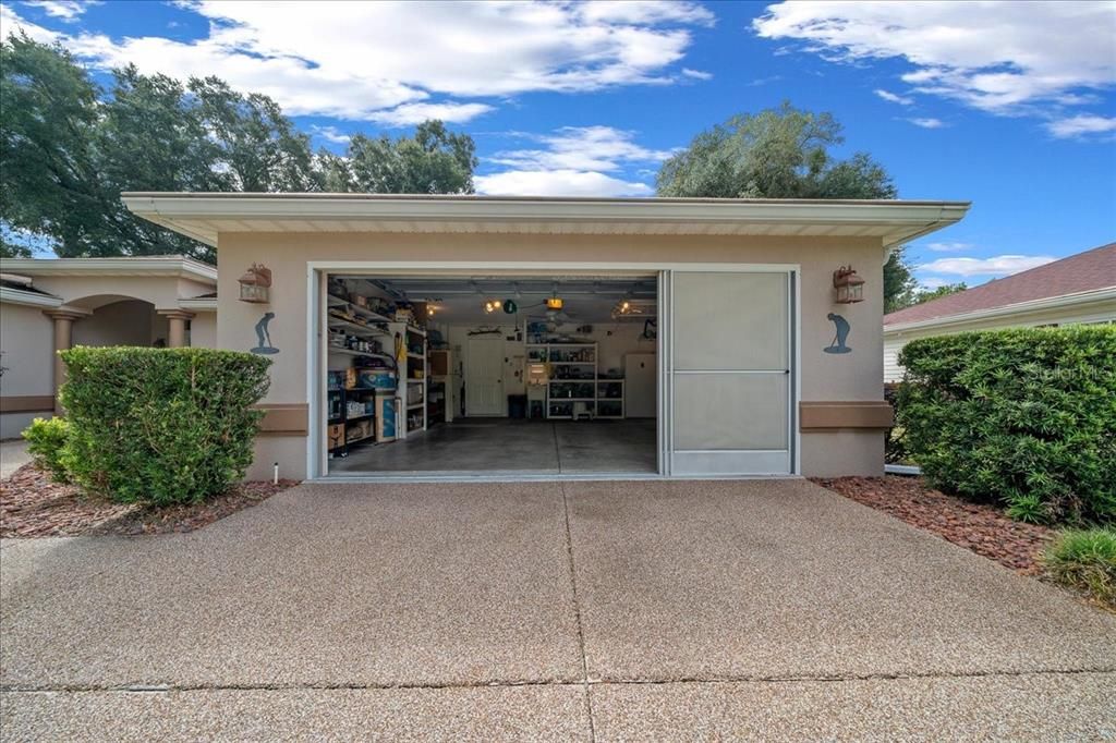 For Sale: $319,000 (3 beds, 2 baths, 2393 Square Feet)