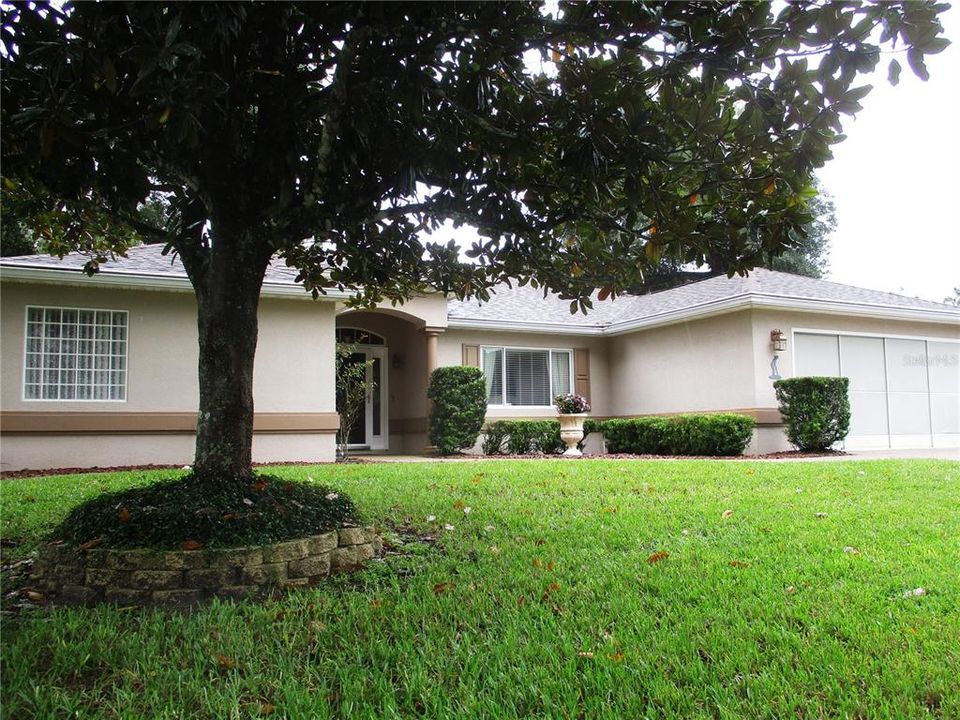 For Sale: $319,000 (3 beds, 2 baths, 2393 Square Feet)