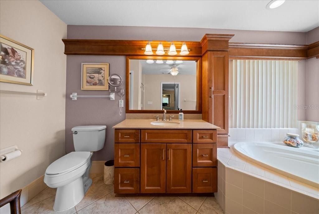 For Sale: $319,000 (3 beds, 2 baths, 2393 Square Feet)