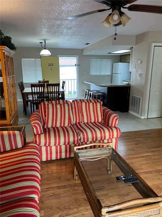 For Rent: $1,455 (2 beds, 2 baths, 1100 Square Feet)