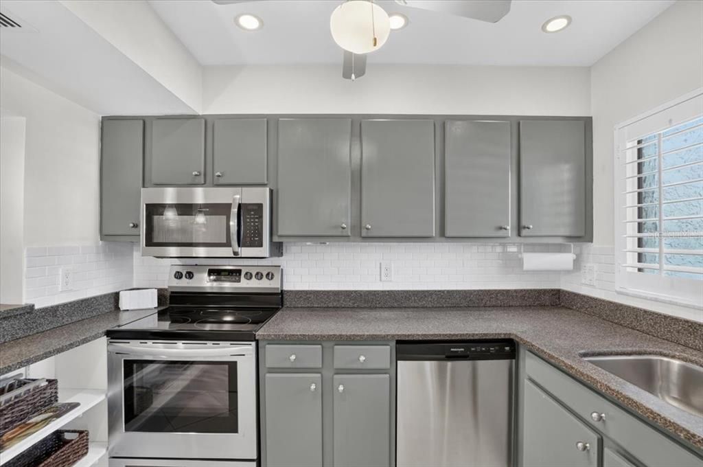 En Venta: $330,000 (2 camas, 1 baños, 1036 Pies cuadrados)