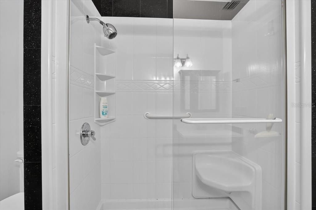 En Venta: $330,000 (2 camas, 1 baños, 1036 Pies cuadrados)