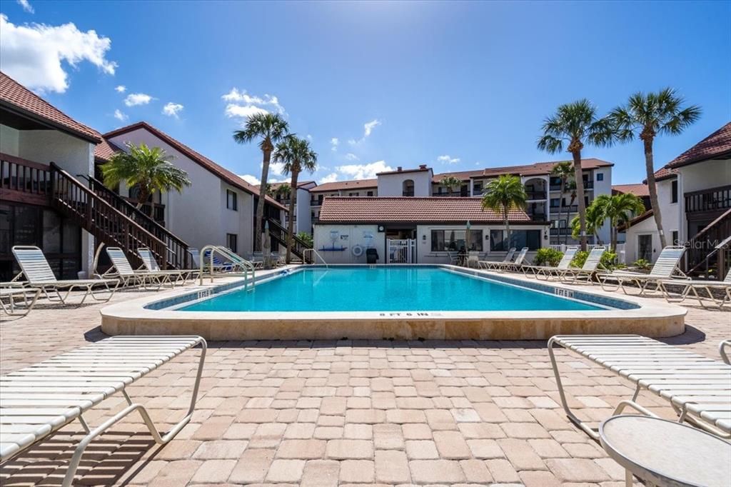 En Venta: $330,000 (2 camas, 1 baños, 1036 Pies cuadrados)
