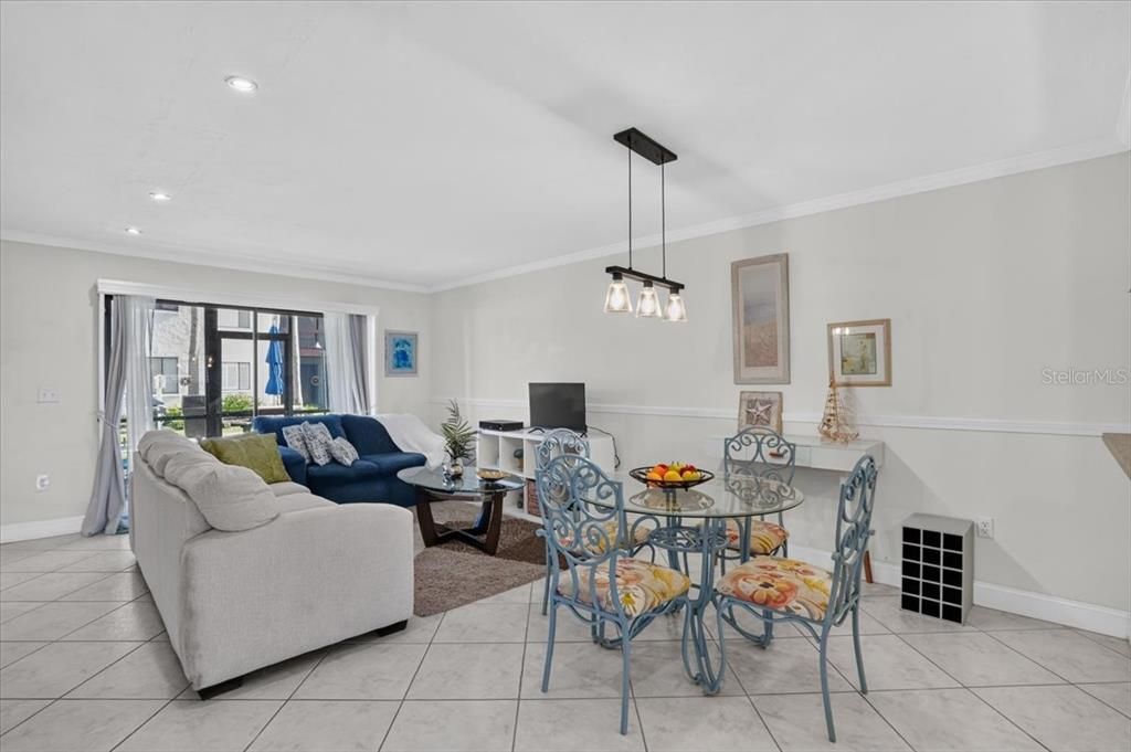 En Venta: $330,000 (2 camas, 1 baños, 1036 Pies cuadrados)