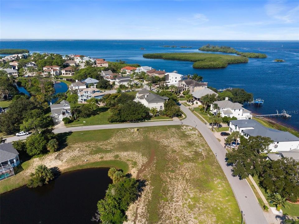 На продажу: $160,000 (0.26 acres)