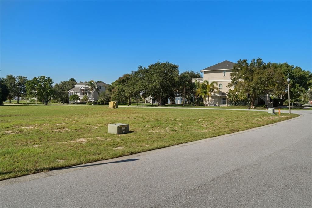 На продажу: $160,000 (0.26 acres)