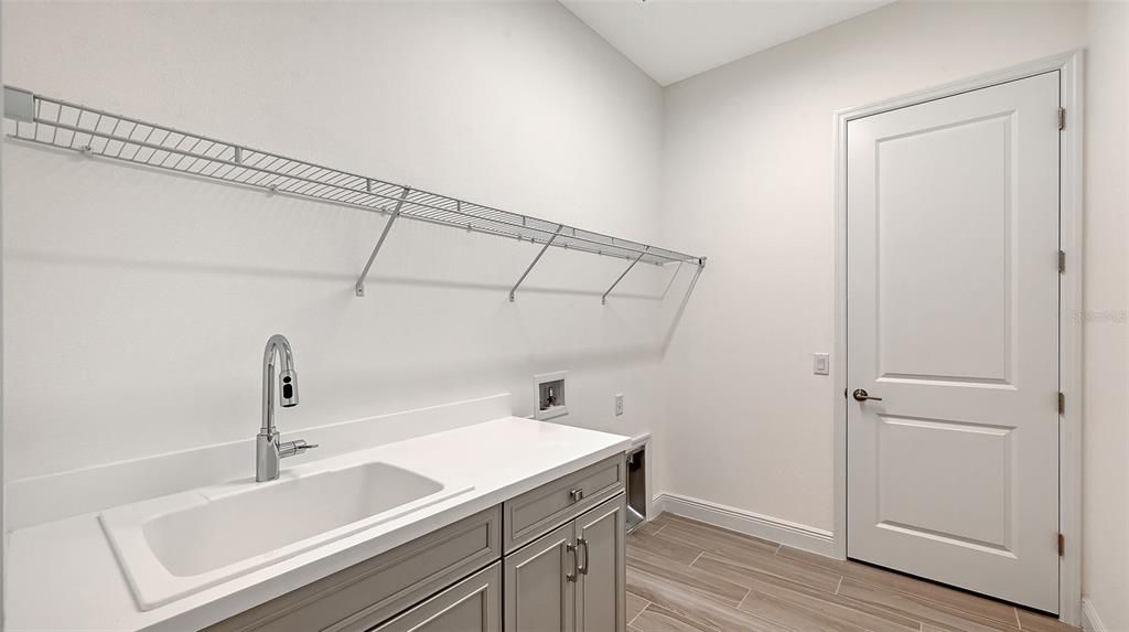 For Sale: $799,990 (3 beds, 2 baths, 2309 Square Feet)