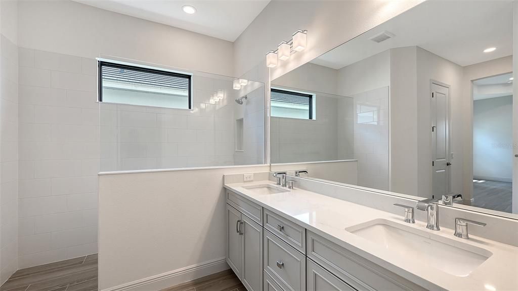 For Sale: $799,990 (3 beds, 2 baths, 2309 Square Feet)