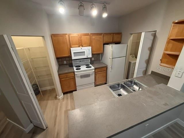 En Renta: $1,995 (2 camas, 2 baños, 1116 Pies cuadrados)