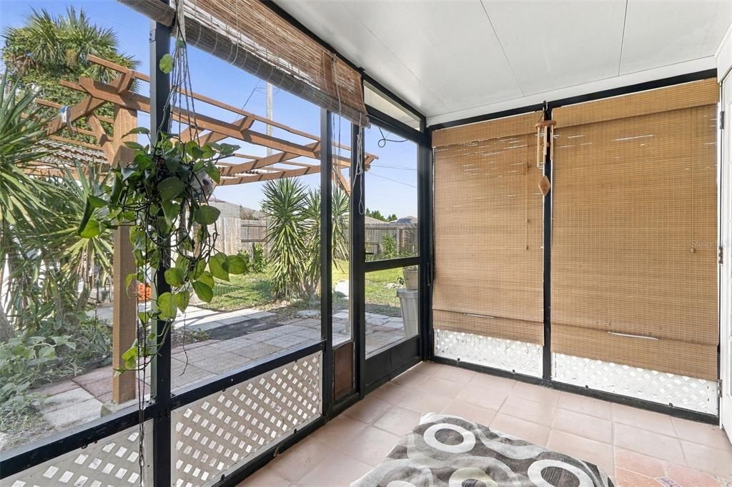 На продажу: $325,000 (3 спален, 2 ванн, 1932 Квадратных фут)