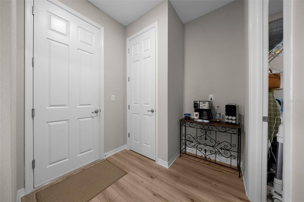 For Sale: $440,000 (2 beds, 2 baths, 2019 Square Feet)