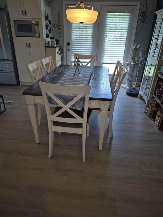 На продажу: $695,000 (3 спален, 2 ванн, 1812 Квадратных фут)