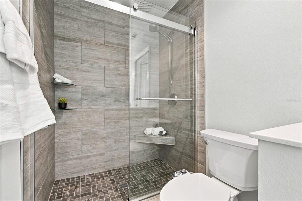 En Venta: $225,000 (2 camas, 2 baños, 1193 Pies cuadrados)