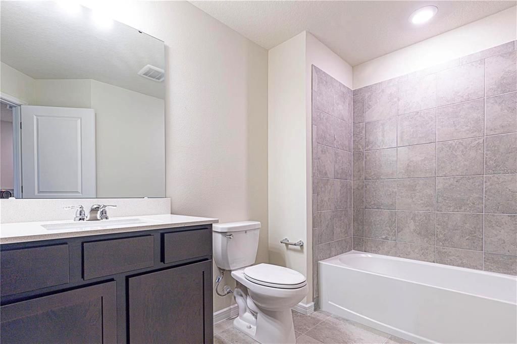 В аренду: $1,995 (3 спален, 2 ванн, 1699 Квадратных фут)