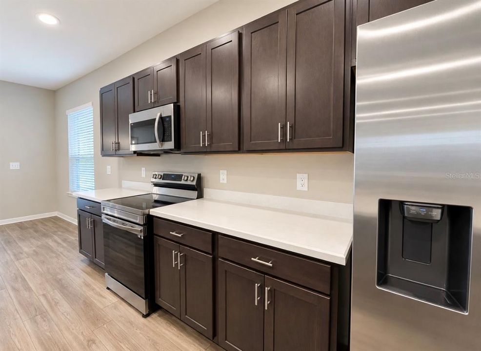 For Rent: $2,450 (4 beds, 2 baths, 1957 Square Feet)
