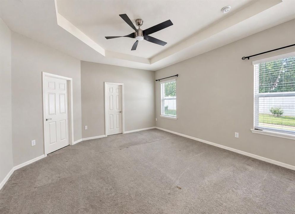 For Rent: $2,450 (4 beds, 2 baths, 1957 Square Feet)