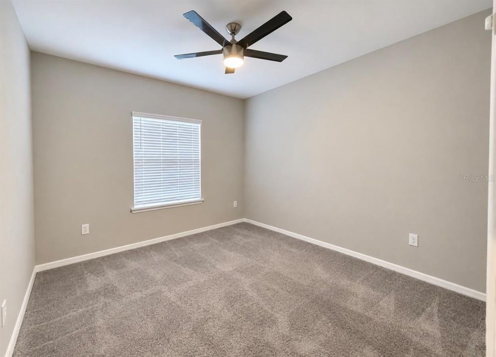 For Rent: $2,450 (4 beds, 2 baths, 1957 Square Feet)