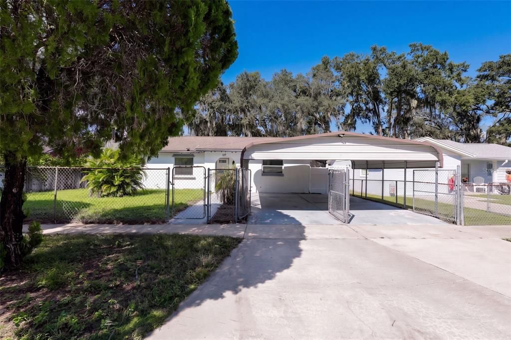En Venta: $338,000 (4 camas, 2 baños, 1385 Pies cuadrados)