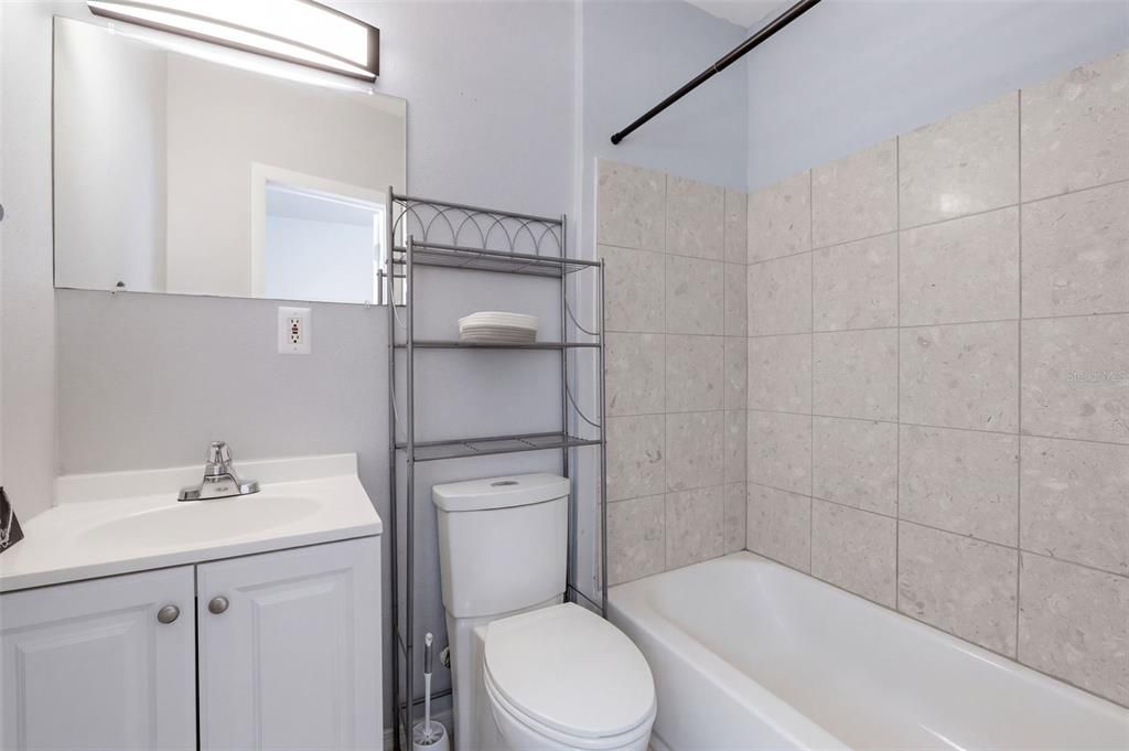 En Venta: $338,000 (4 camas, 2 baños, 1385 Pies cuadrados)
