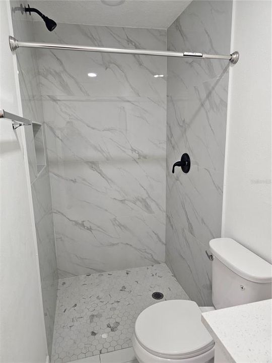 En Venta: $565,000 (4 camas, 5 baños, 1848 Pies cuadrados)