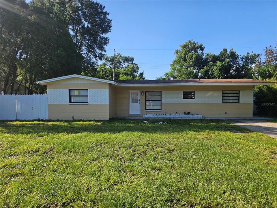 En Venta: $565,000 (4 camas, 5 baños, 1848 Pies cuadrados)