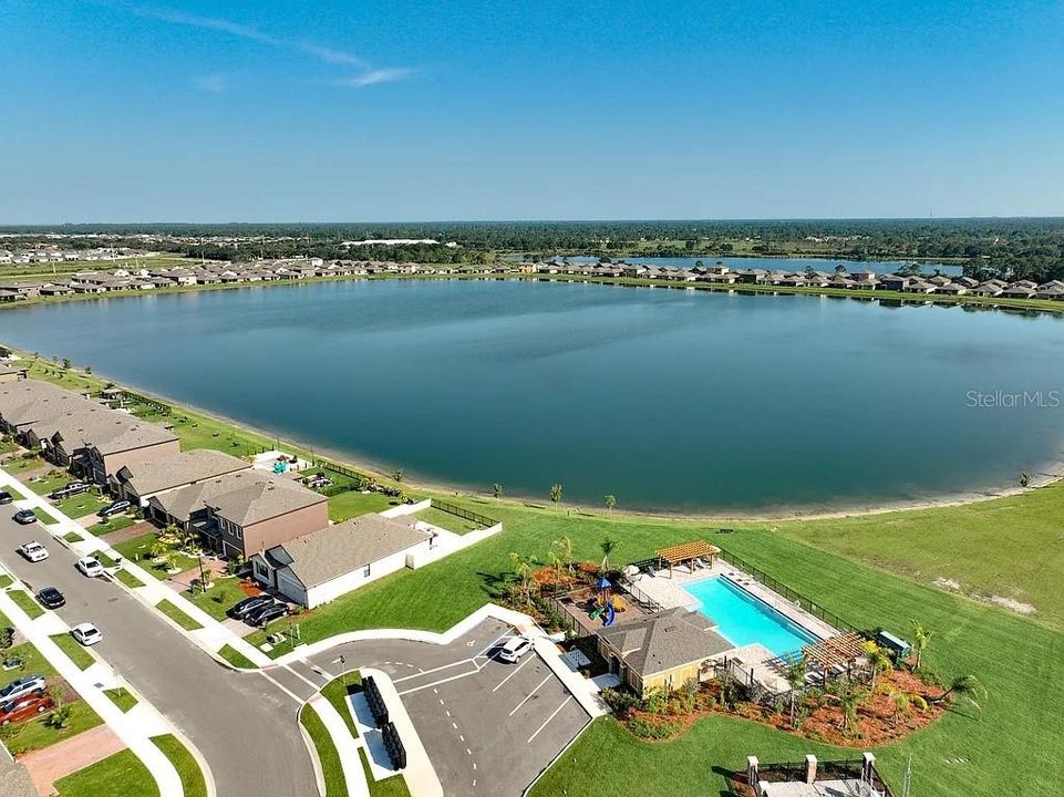 En Venta: $349,999 (4 camas, 2 baños, 1830 Pies cuadrados)