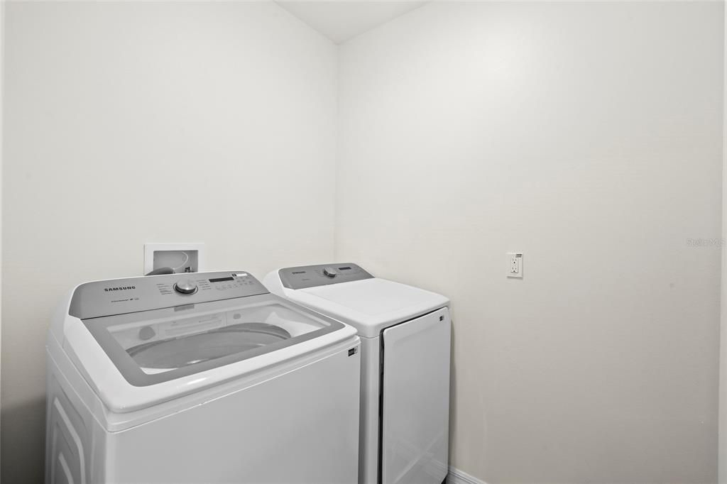 En Venta: $349,999 (4 camas, 2 baños, 1830 Pies cuadrados)