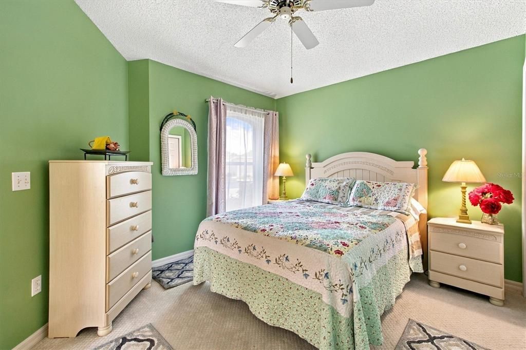 For Sale: $319,900 (2 beds, 2 baths, 1146 Square Feet)