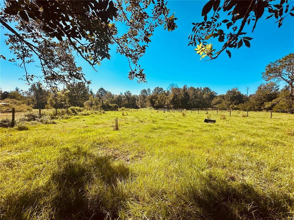 На продажу: $350,000 (4 спален, 2 ванн, 1716 Квадратных фут)