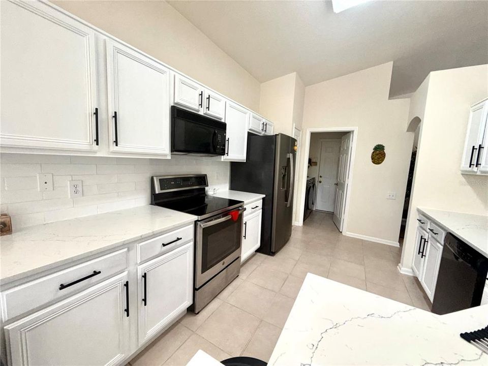 В аренду: $3,950 (3 спален, 2 ванн, 1637 Квадратных фут)