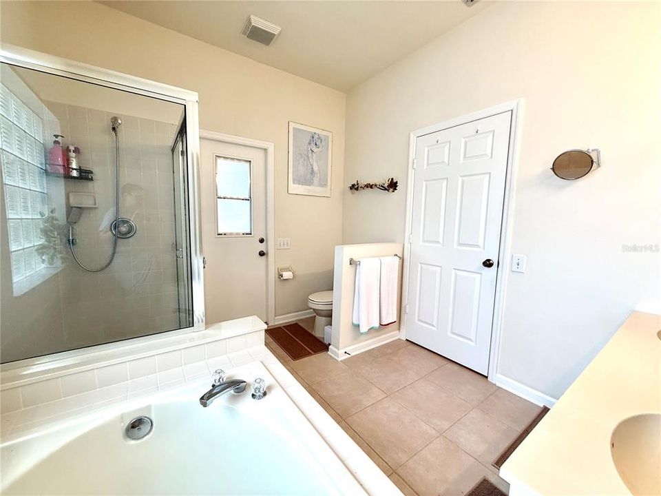 В аренду: $3,950 (3 спален, 2 ванн, 1637 Квадратных фут)