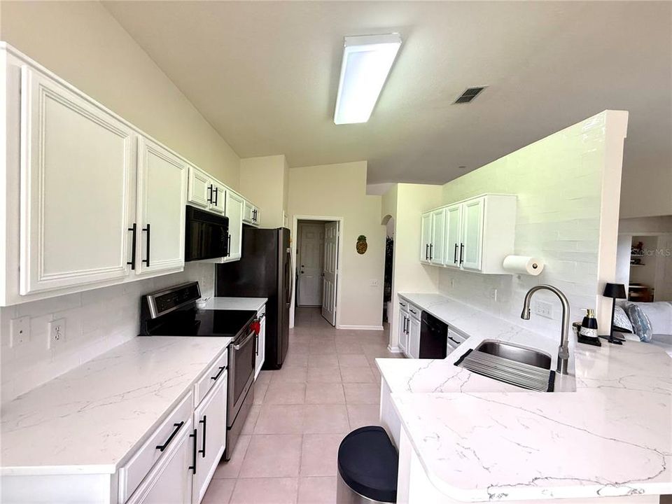 В аренду: $3,950 (3 спален, 2 ванн, 1637 Квадратных фут)