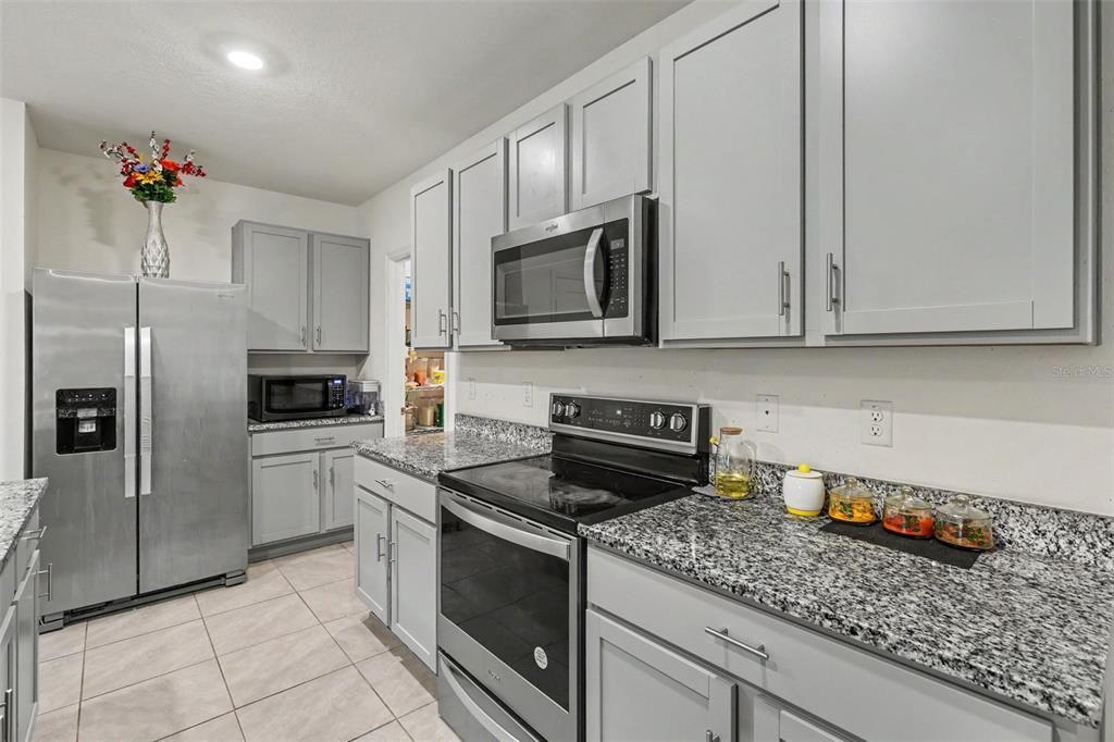 En Venta: $420,000 (5 camas, 3 baños, 2522 Pies cuadrados)