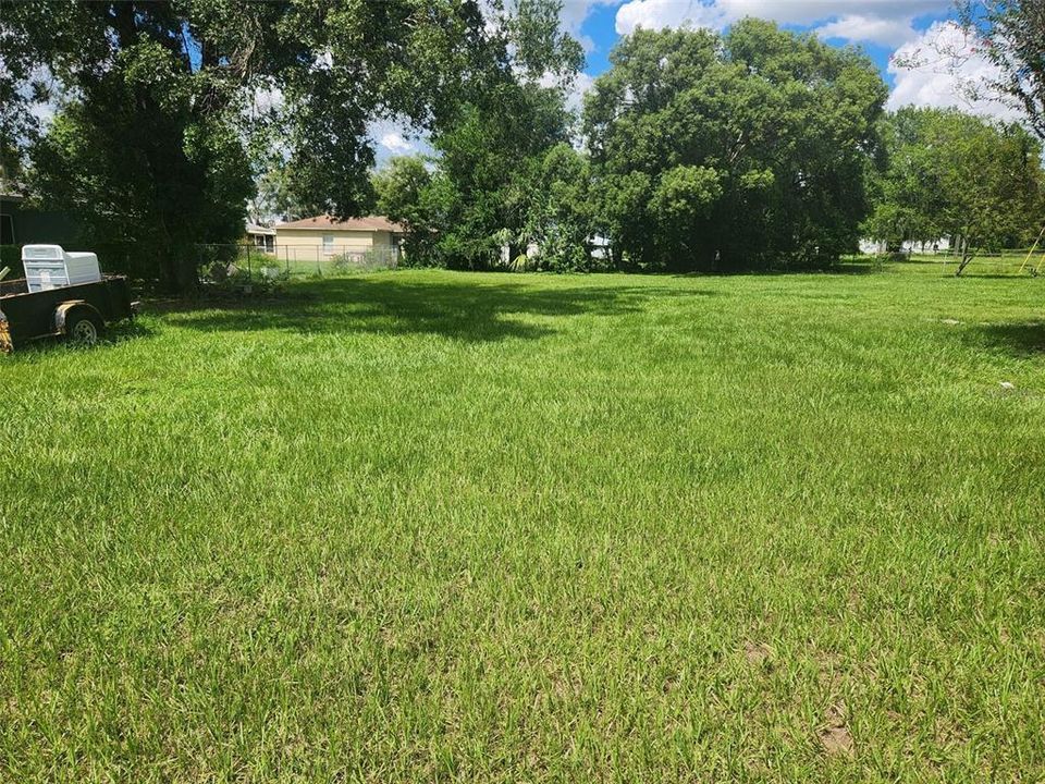 На продажу: $53,000 (0.19 acres)