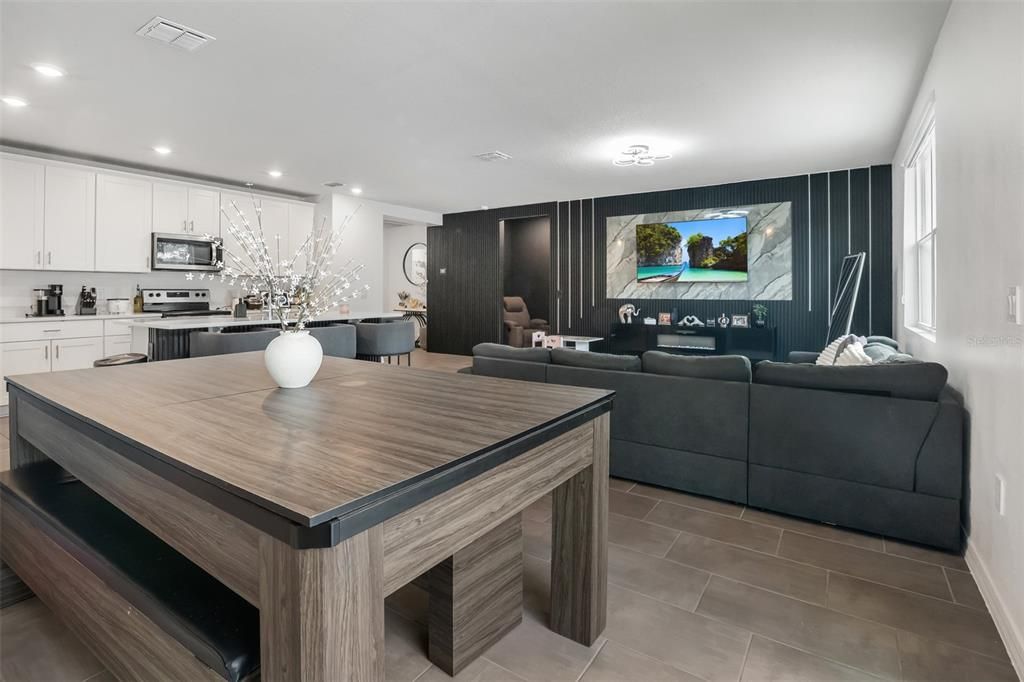 На продажу: $319,000 (4 спален, 2 ванн, 1840 Квадратных фут)