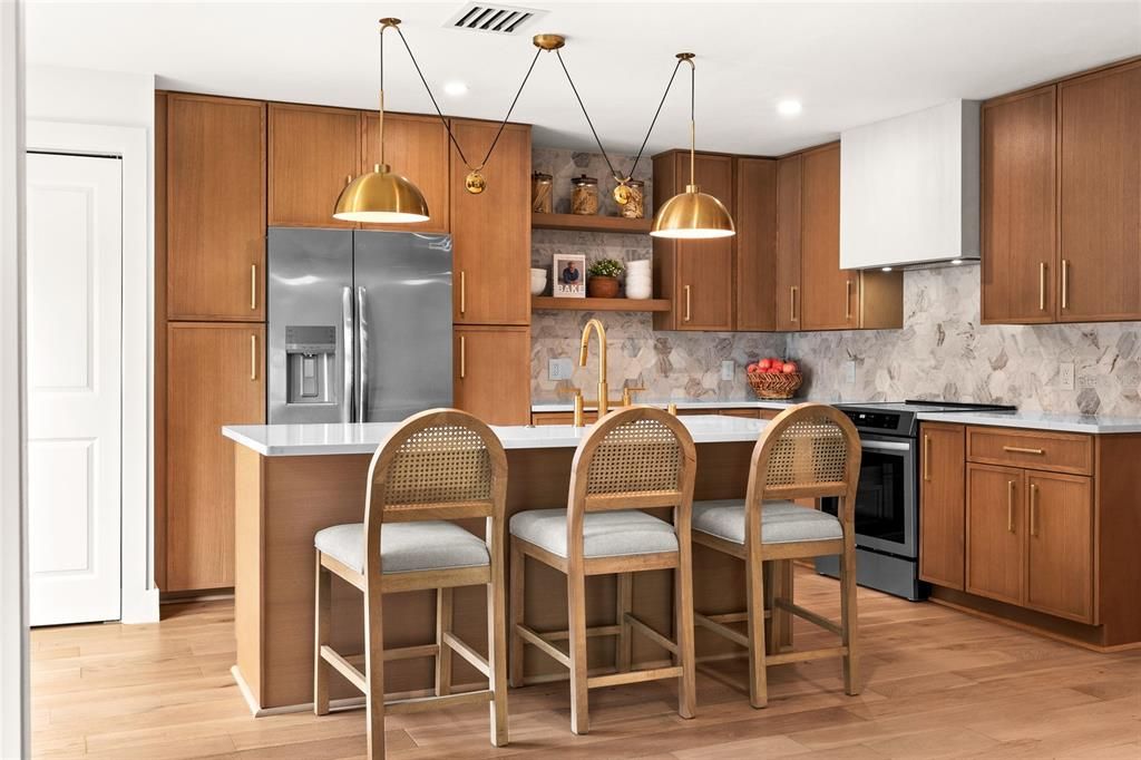 En Venta: $574,900 (4 camas, 2 baños, 1844 Pies cuadrados)