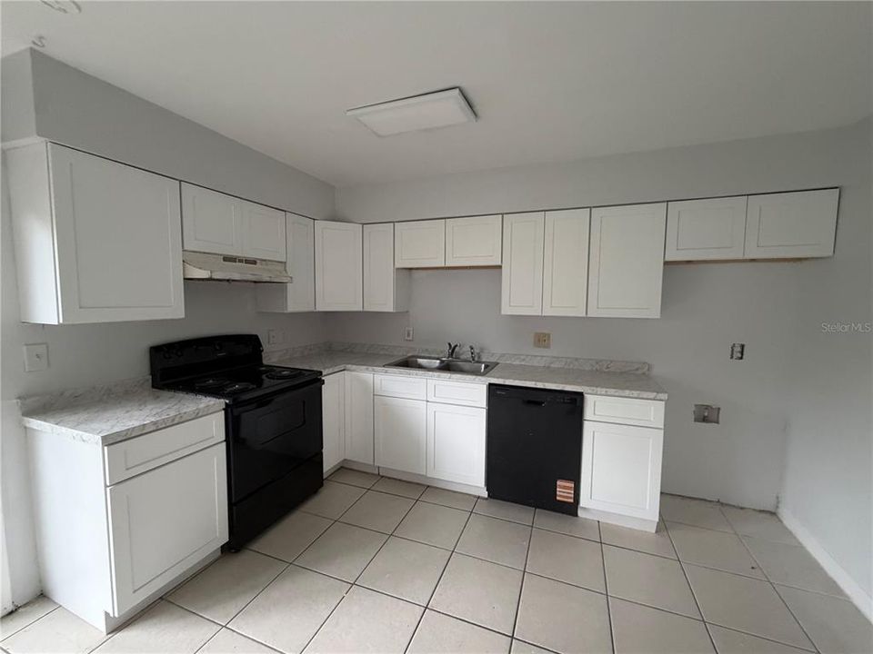 En Venta: $399,000 (4 camas, 0 baños, 2542 Pies cuadrados)