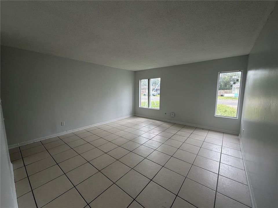 En Venta: $399,000 (4 camas, 0 baños, 2542 Pies cuadrados)
