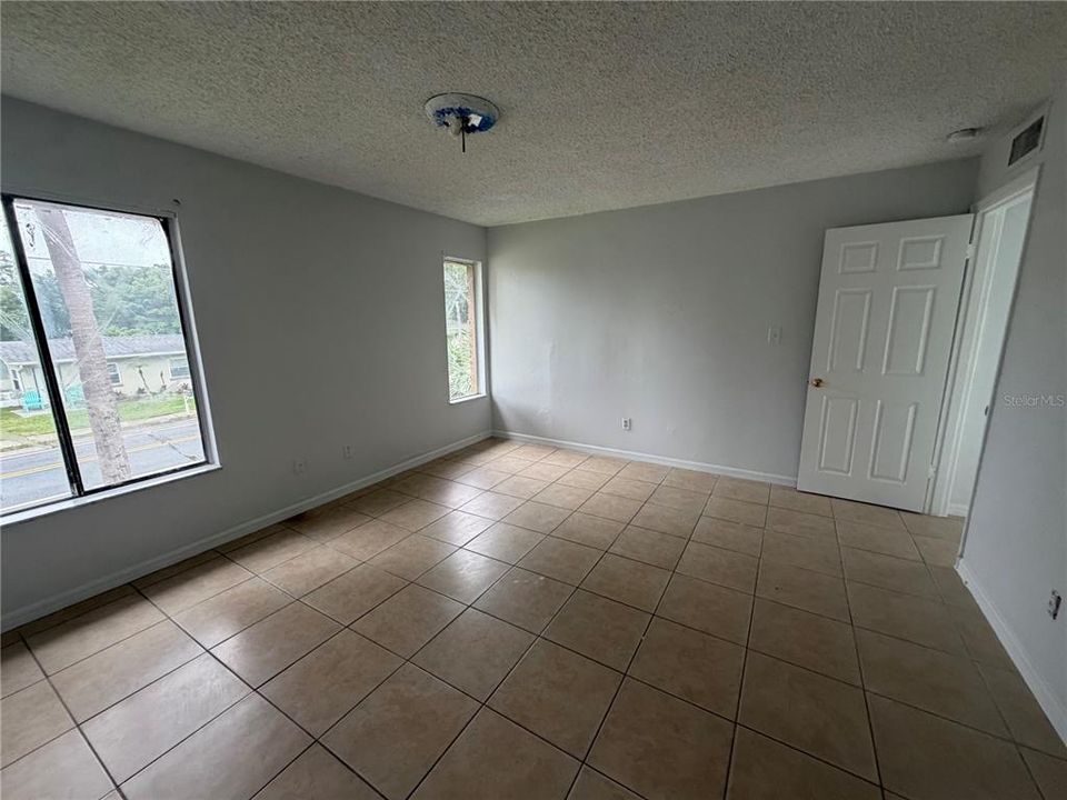 En Venta: $399,000 (4 camas, 0 baños, 2542 Pies cuadrados)