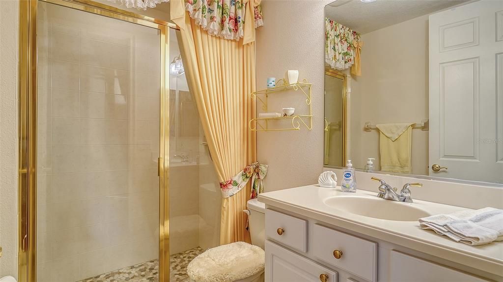 На продажу: $649,000 (3 спален, 2 ванн, 1983 Квадратных фут)