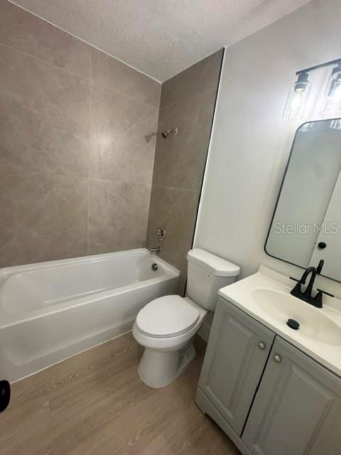 В аренду: $2,495 (3 спален, 2 ванн, 1155 Квадратных фут)