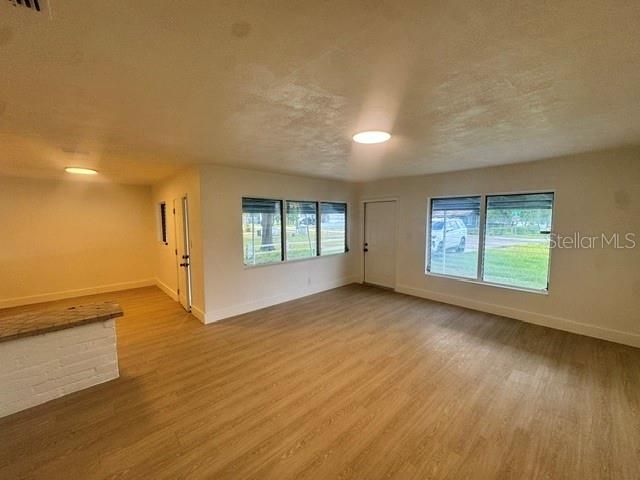 В аренду: $2,495 (3 спален, 2 ванн, 1155 Квадратных фут)