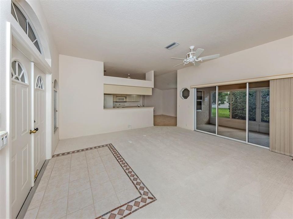 На продажу: $319,900 (3 спален, 2 ванн, 1636 Квадратных фут)