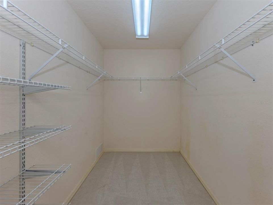 На продажу: $319,900 (3 спален, 2 ванн, 1636 Квадратных фут)