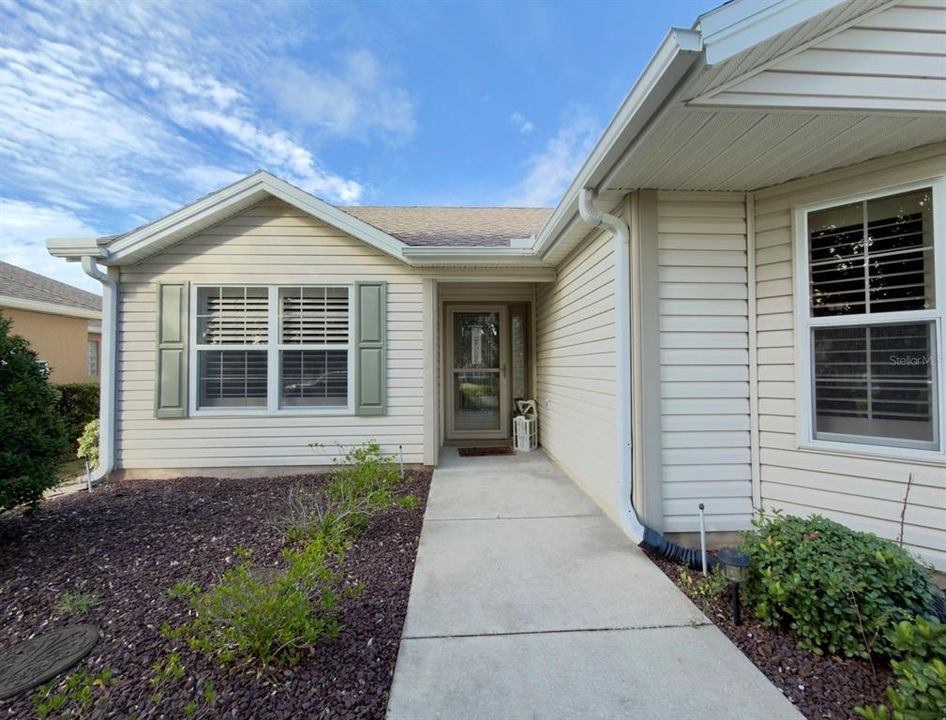 For Sale: $400,000 (3 beds, 2 baths, 1568 Square Feet)