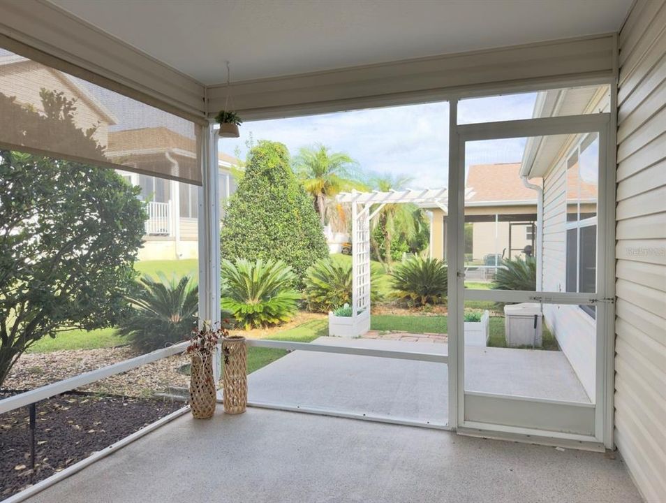 For Sale: $400,000 (3 beds, 2 baths, 1568 Square Feet)