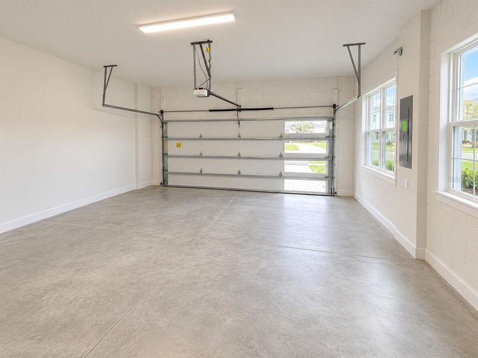 For Rent: $4,999 (5 beds, 3 baths, 2563 Square Feet)