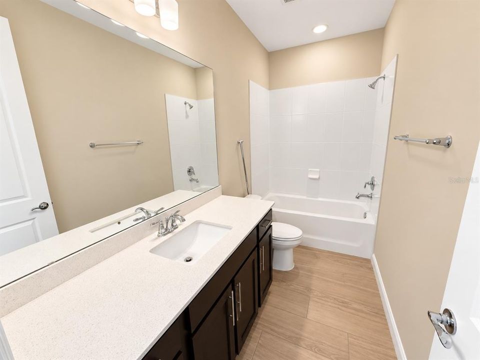 For Rent: $4,999 (5 beds, 3 baths, 2563 Square Feet)